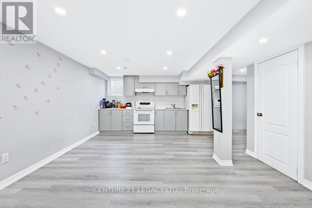 Basement - 21 Mara Crescent, Brampton (Downtown Brampton), Ontario  L6V 4C5 - Photo 4 - W12626646