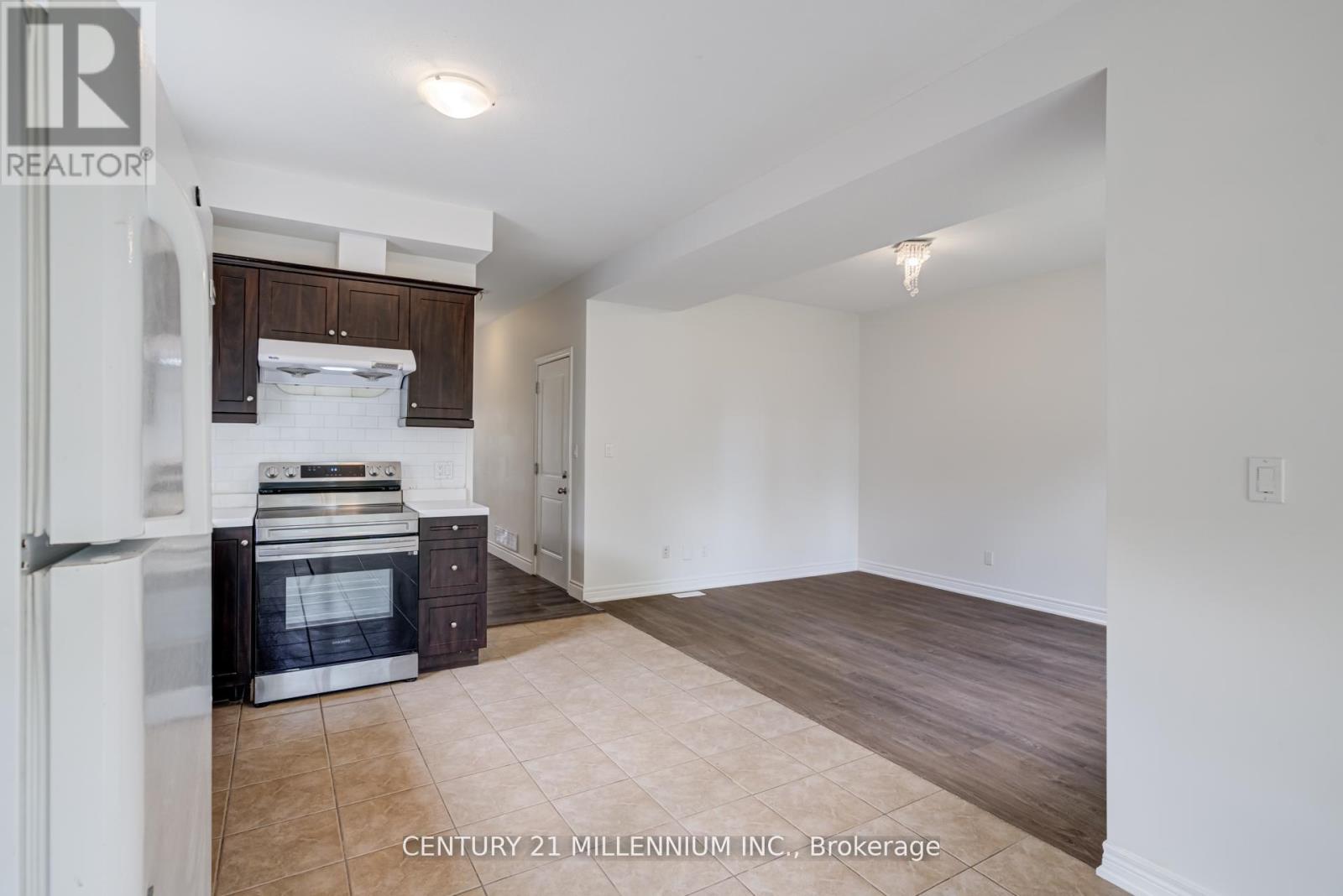 38 Kent Street, St. Catharines, Ontario  L2S 1H2 - Photo 9 - X12626676