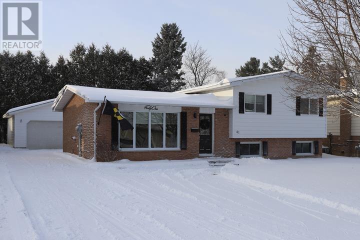 41 Woodhurst DR, Sault Ste. Marie, Ontario