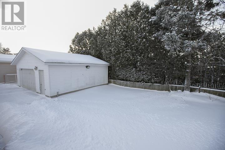 41 Woodhurst Dr, Sault Ste. Marie, Ontario  P6C 5Z5 - Photo 43 - SM253415
