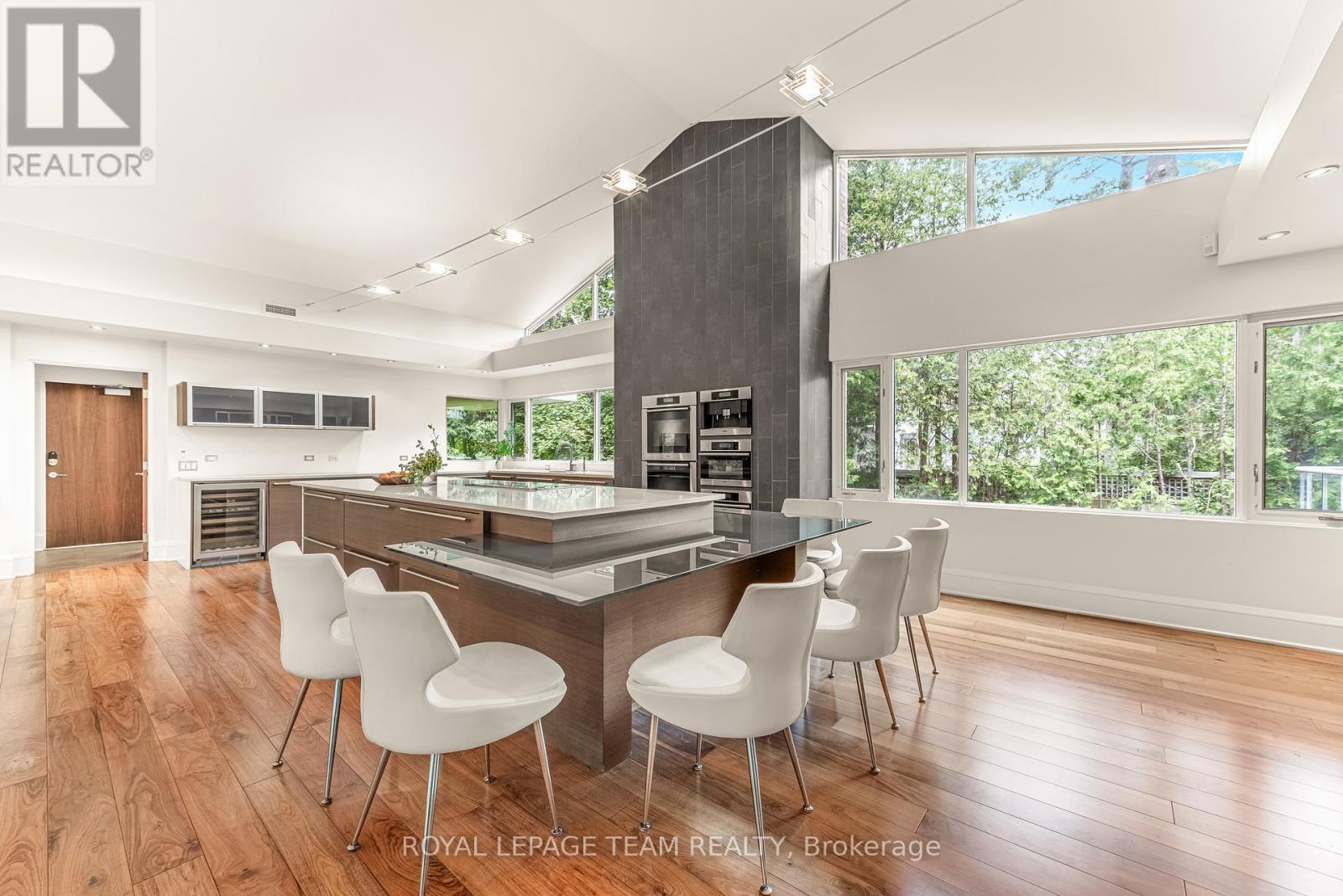 55 Willingdon Road, Ottawa, Ontario  K1M 2J6 - Photo 10 - X12213812