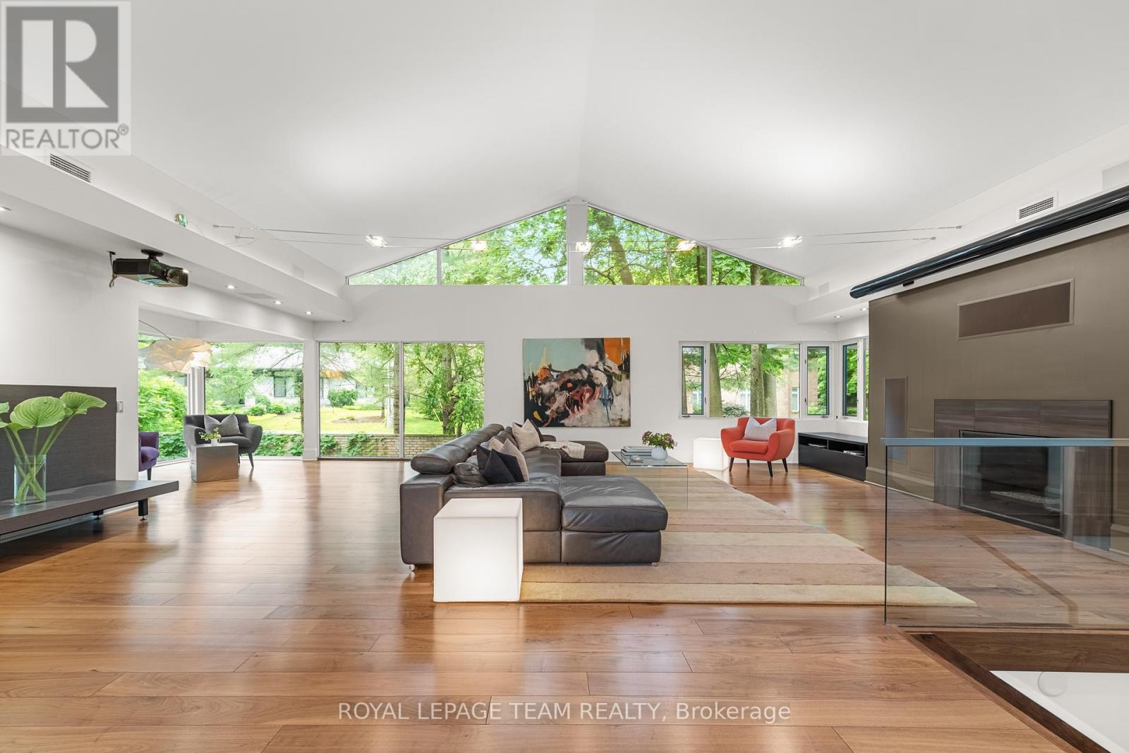 55 Willingdon Road, Ottawa, Ontario  K1M 2J6 - Photo 13 - X12213812