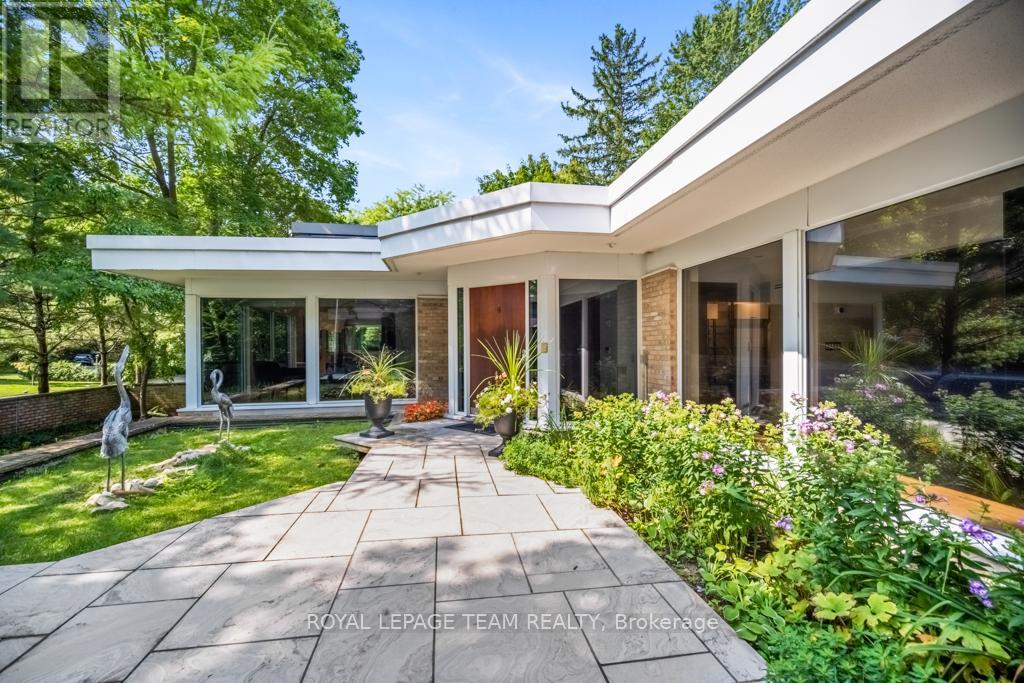 55 Willingdon Road, Ottawa, Ontario  K1M 2J6 - Photo 4 - X12213812