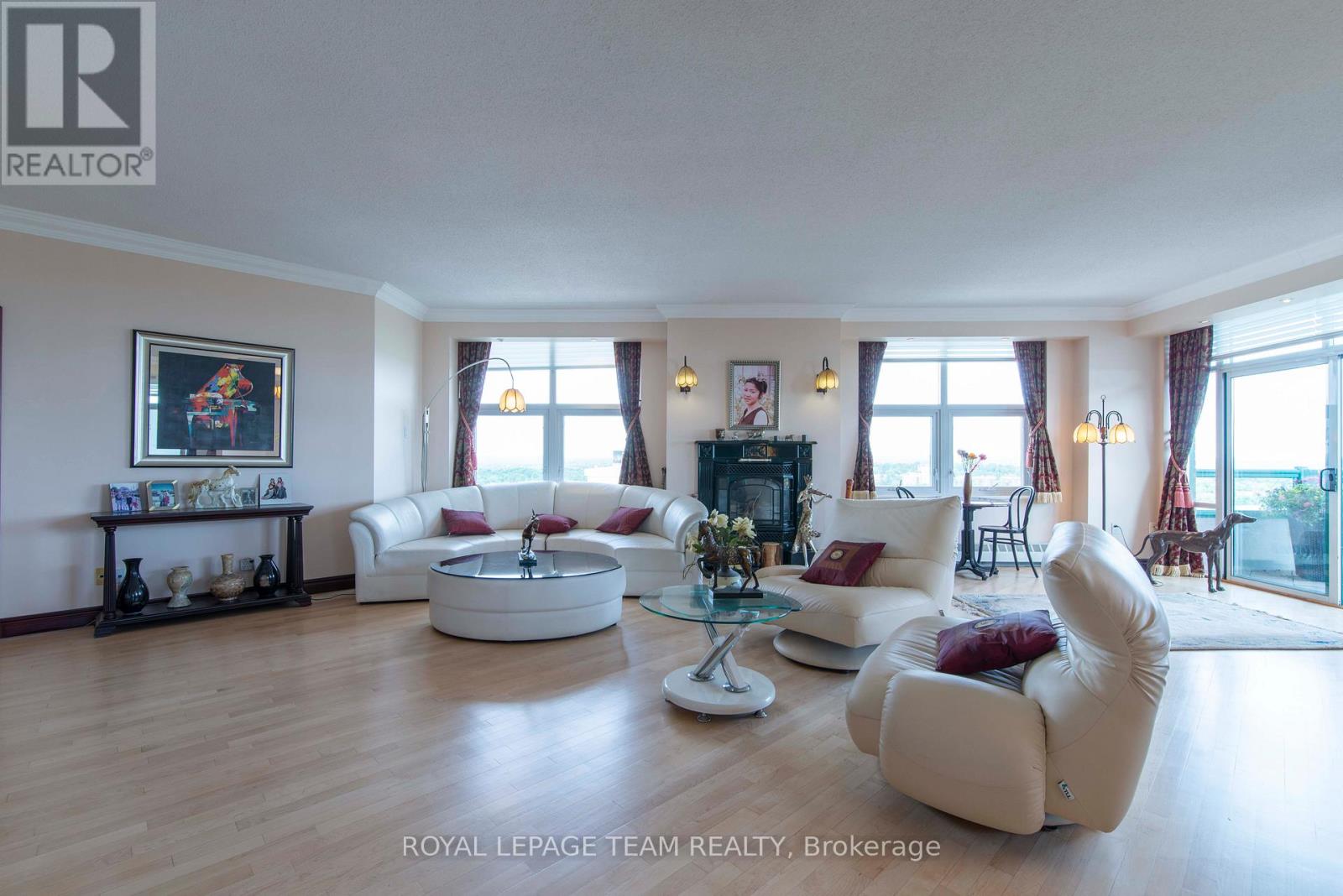 Ph1 - 131 Wurtemburg Street, Ottawa, Ontario K1N 1J2 - Photo 2 - X12238147