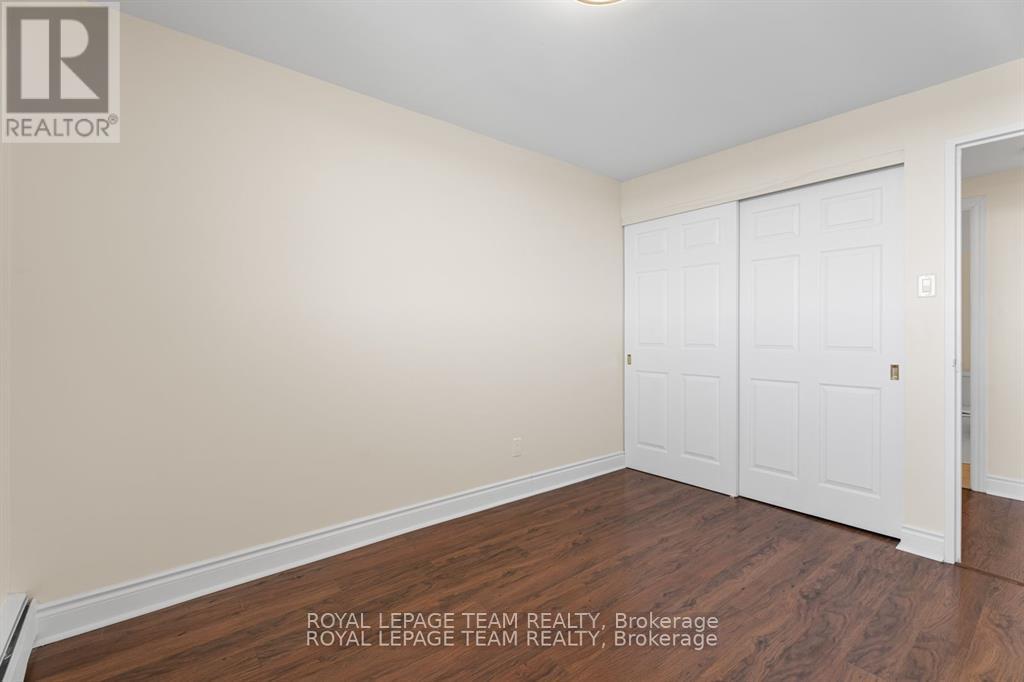 2004 - 415 Greenview Avenue, Ottawa, Ontario  K2B 8G5 - Photo 13 - X12379154