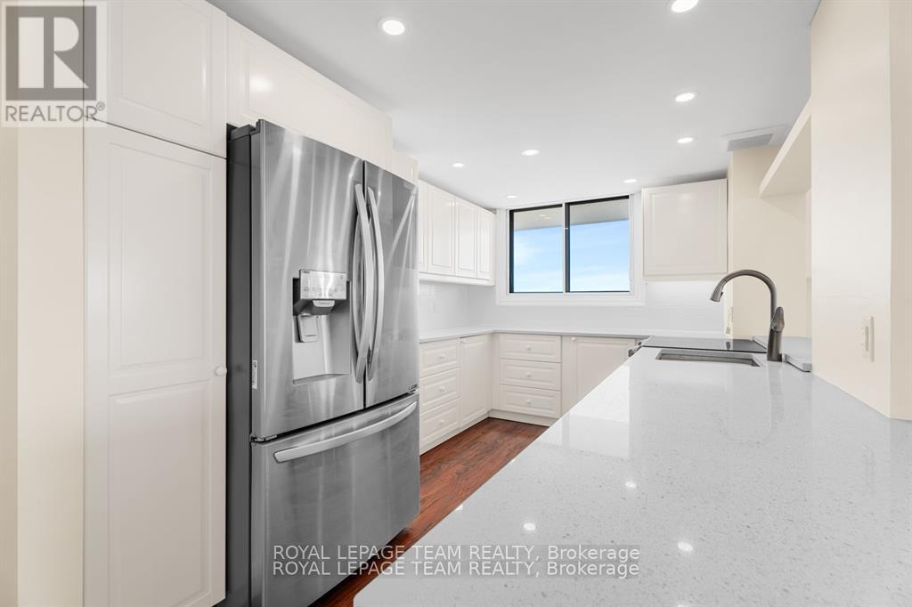 2004 - 415 Greenview Avenue, Ottawa, Ontario  K2B 8G5 - Photo 5 - X12379154