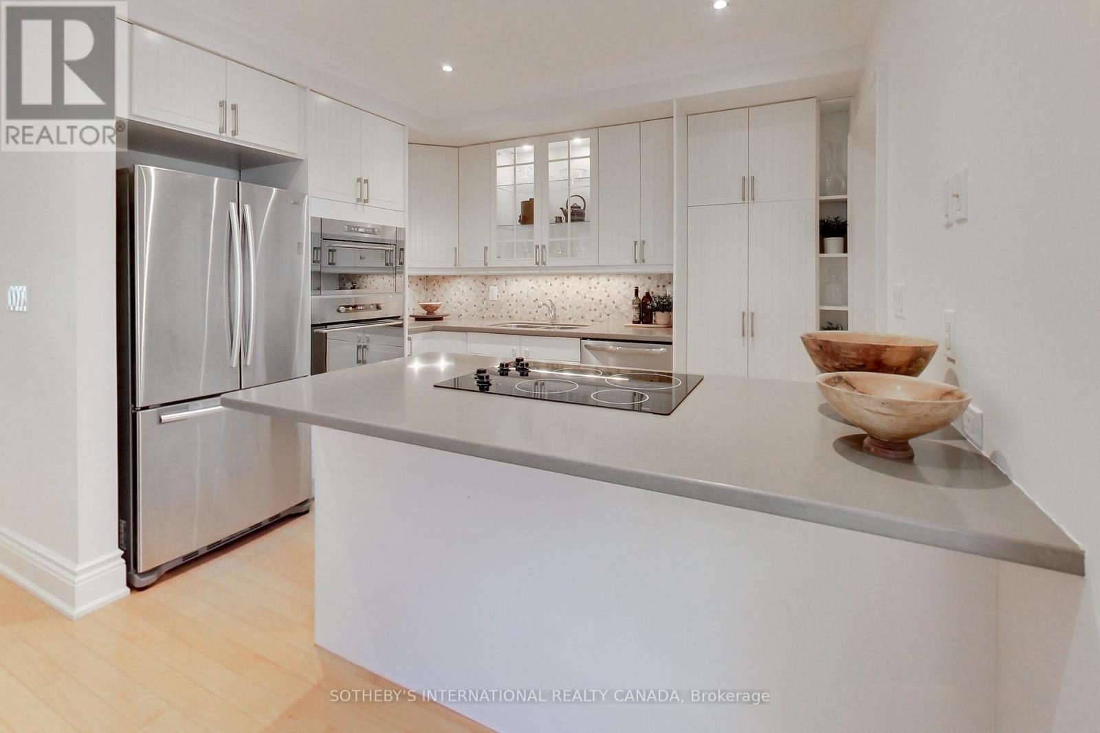 65 Station Road, Toronto (Mimico), Ontario  M8V 2R2 - Photo 4 - W12515878