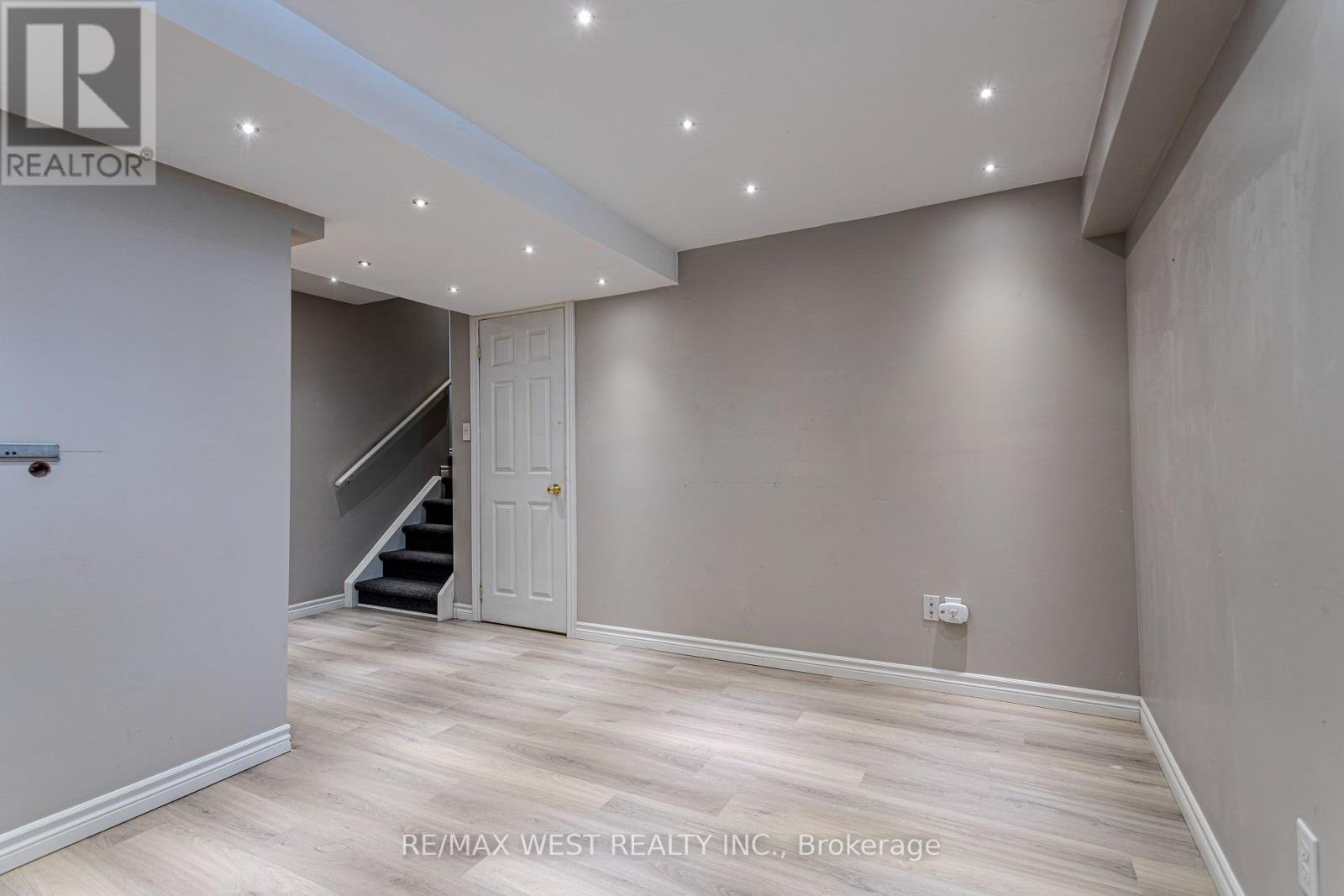 1508 Pinecliff Road, Oakville, Ontario  L6M 4A9 - Photo 22 - W12605816