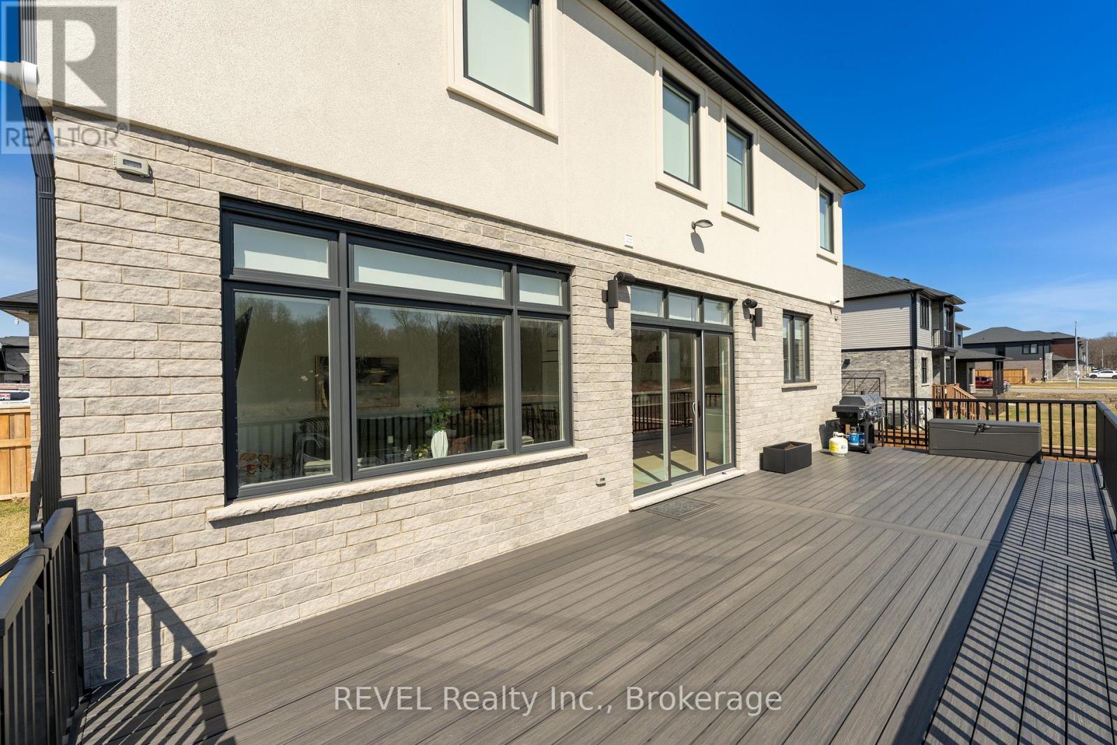 7515 Sherrilee Crescent, Niagara Falls, Ontario L2H 3T4 - Photo 42 - X12467586