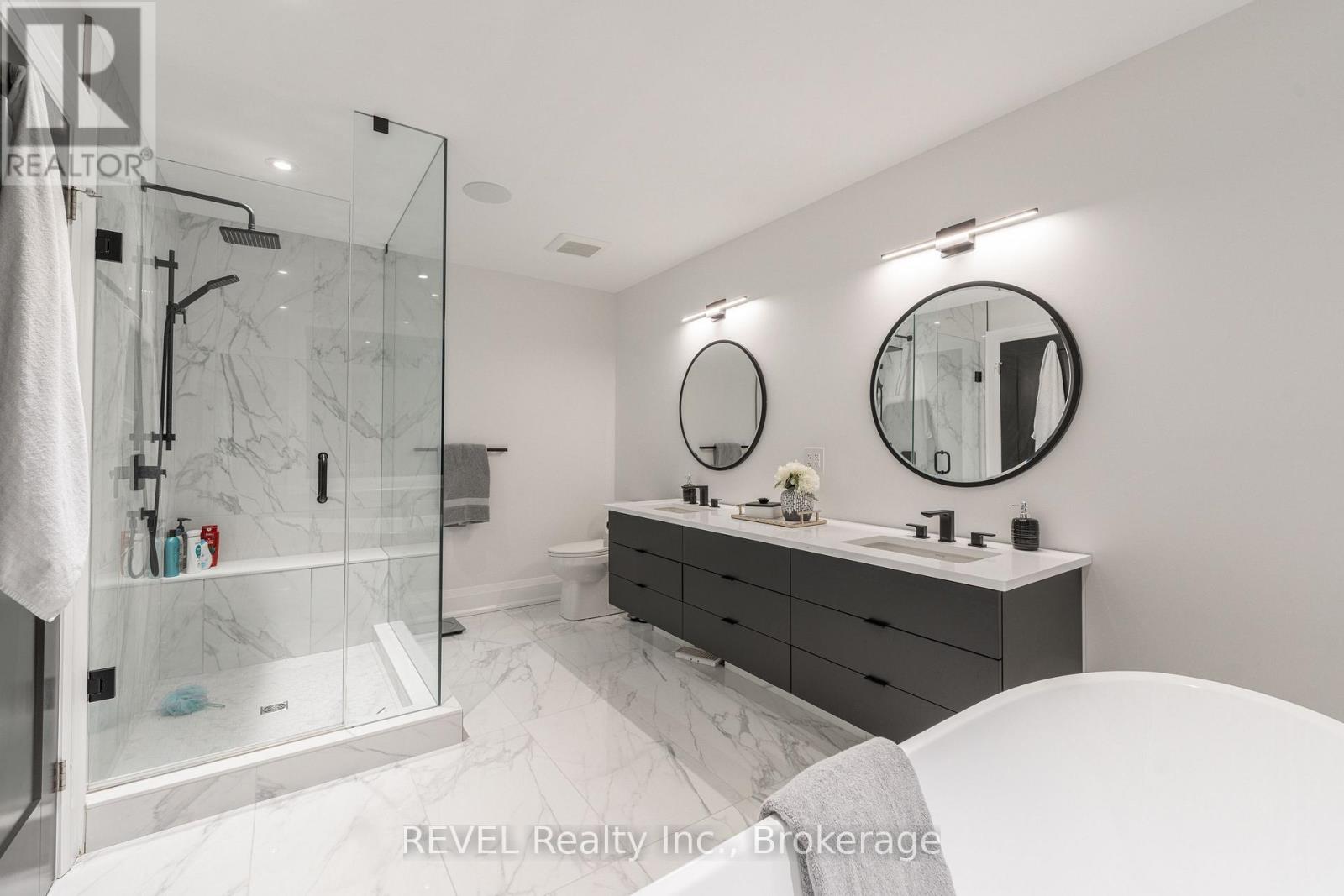 7515 Sherrilee Crescent, Niagara Falls, Ontario L2H 3T4 - Photo 35 - X12467586