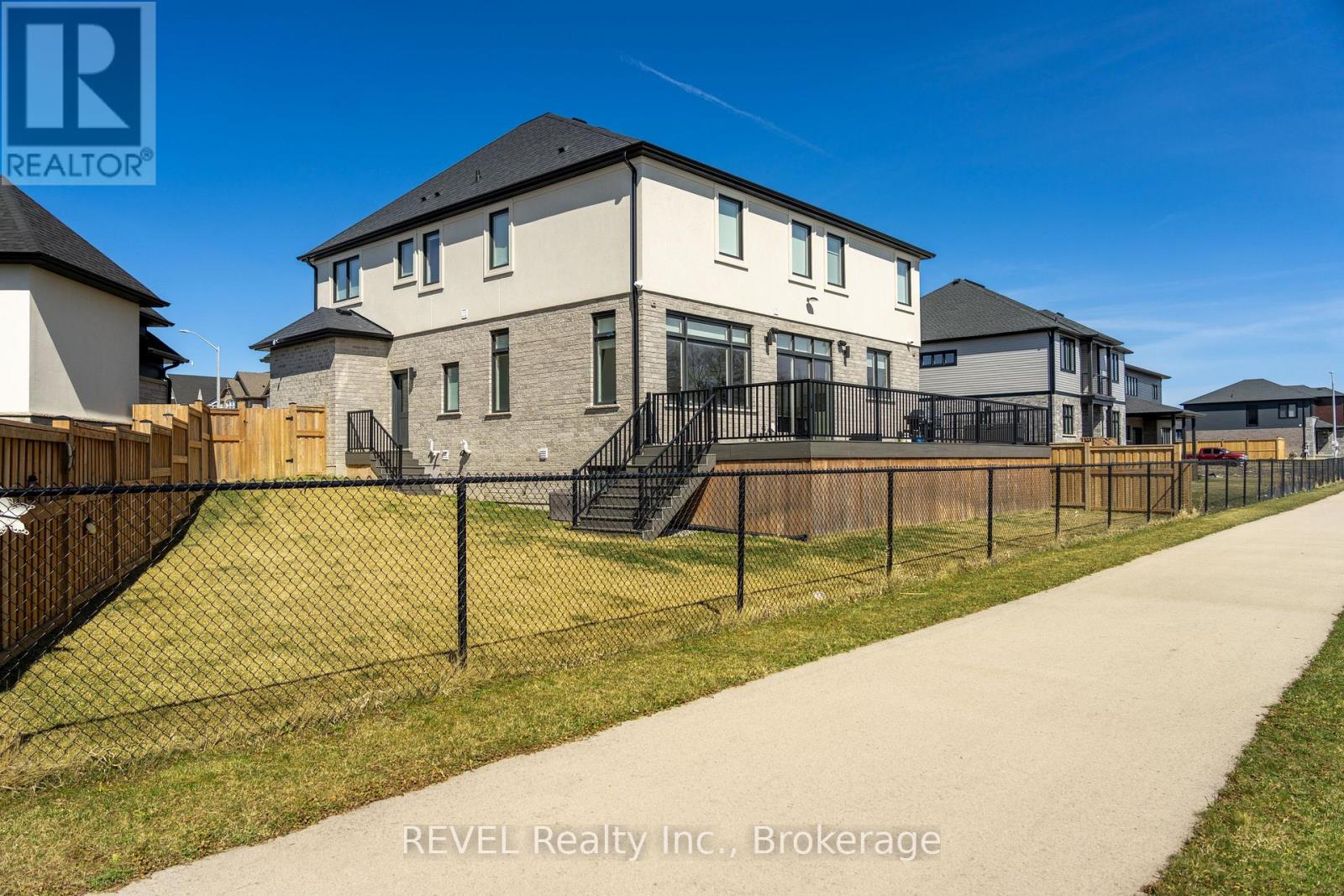 7515 Sherrilee Crescent, Niagara Falls, Ontario L2H 3T4 - Photo 48 - X12467586