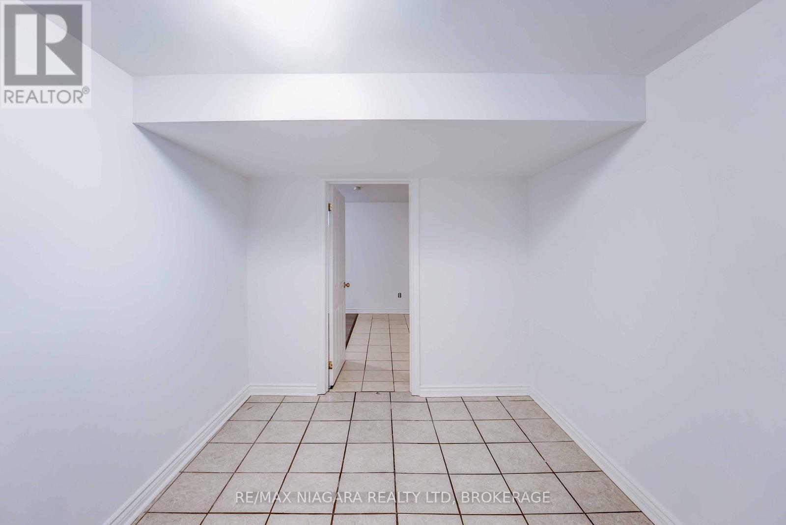 5 St Peter Street, St. Catharines (Burleigh Hill), Ontario  L2T 1N7 - Photo 22 - X12626744