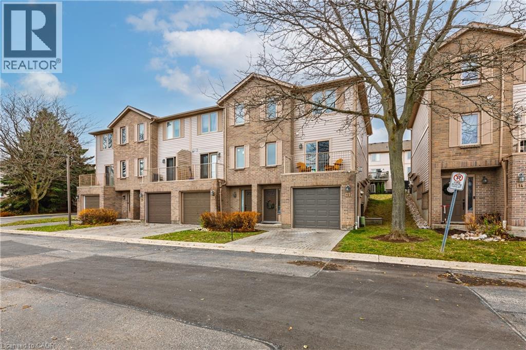 230 BLACKHORNE Drive Unit# 12, Kitchener, Ontario