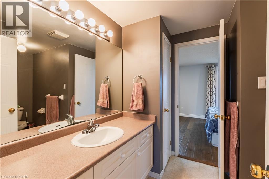230 Blackhorne Drive Unit# 12, Kitchener, Ontario  N2E 1Z4 - Photo 24 - 40793467