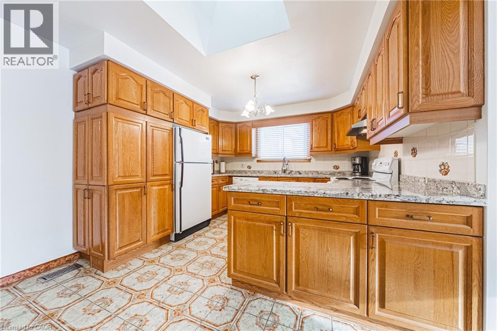 19 Hadeland Avenue, Hamilton, Ontario L9C 6Z8 - Photo 8 - 40787782