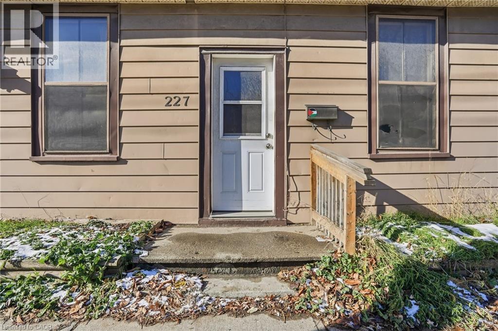 227 Wellington Street N, Hamilton, Ontario  L8L 5A7 - Photo 3 - 40793356