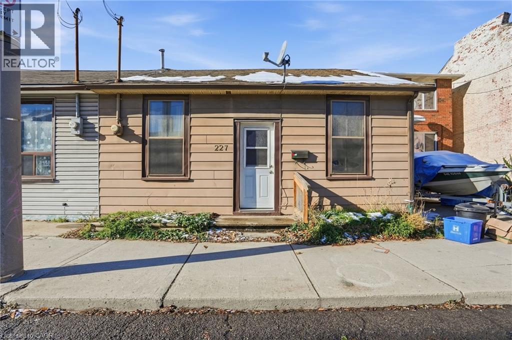 227 WELLINGTON Street N, Hamilton, Ontario