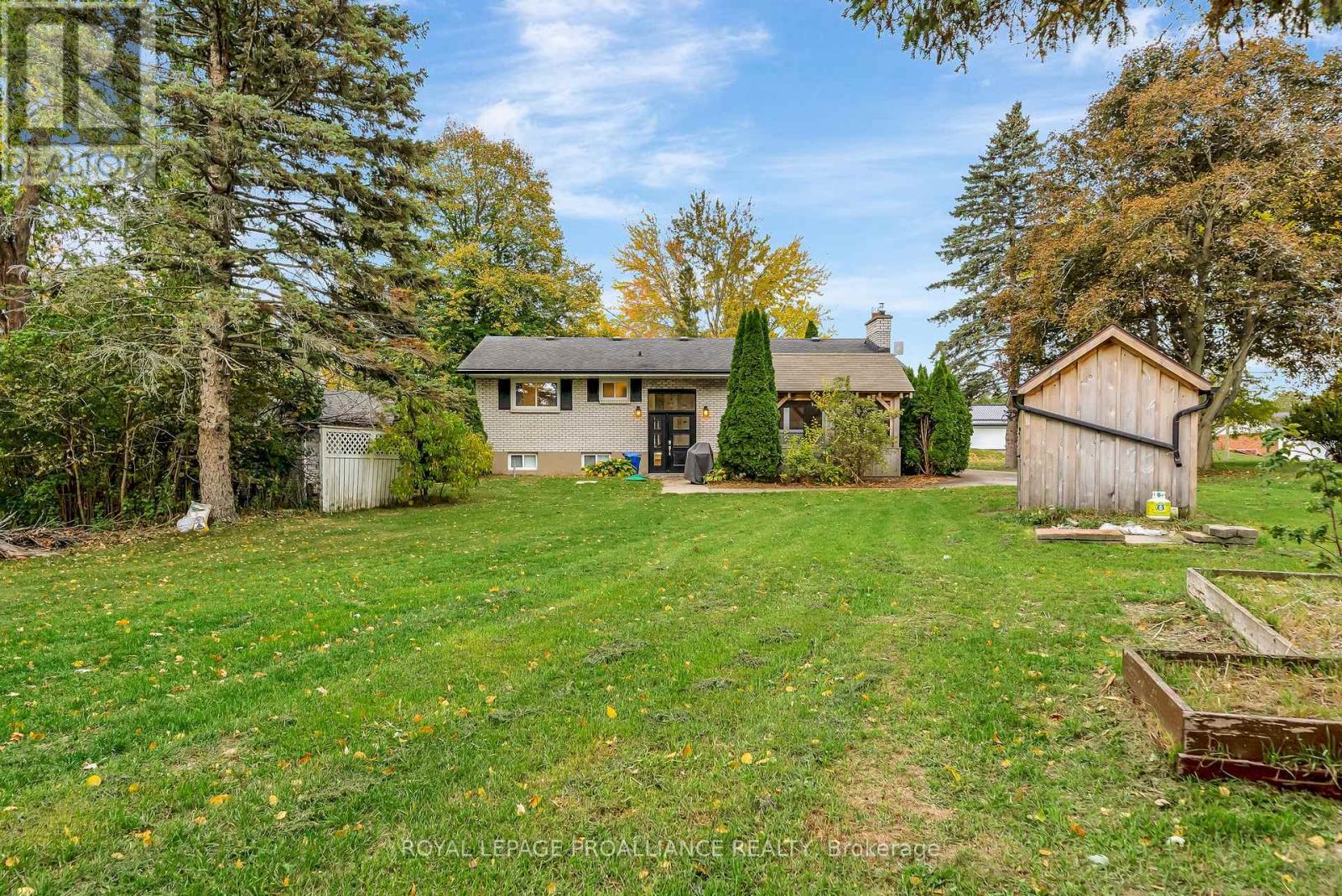 97 Roseland Drive, Quinte West, Ontario  K0K 1L0 - Photo 40 - X12477100