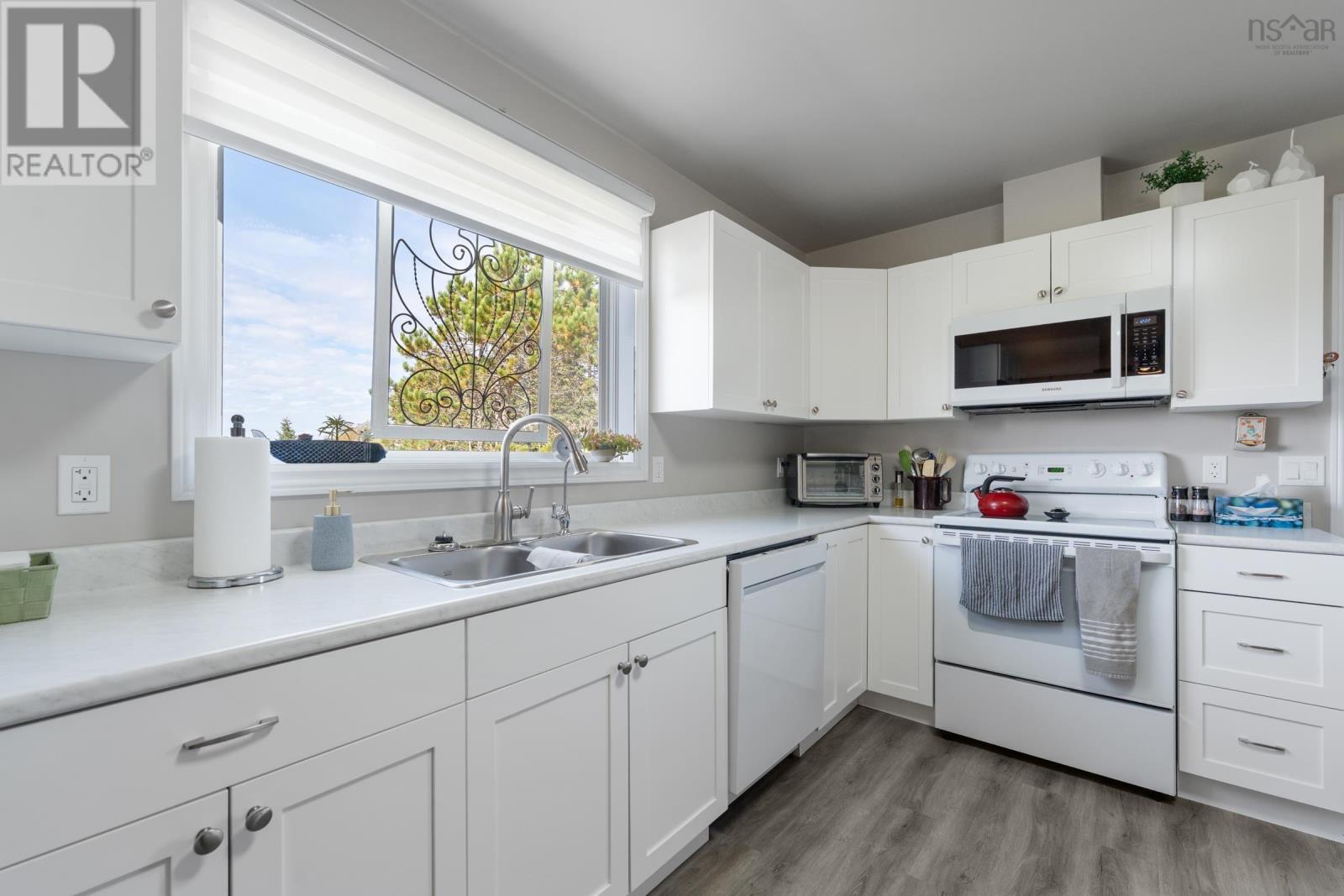 223-225 Forest Street, Yarmouth, Nova Scotia B5A 5H4 - Photo 30 - 202526228