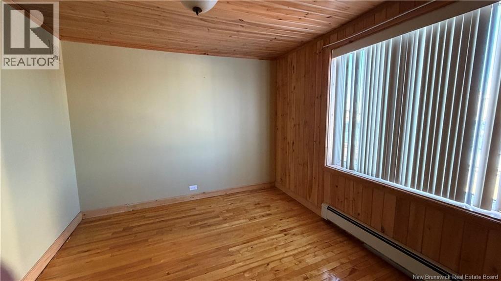 128 Canada Street, Edmundston, New Brunswick  E3V 1V8 - Photo 12 - NB131207