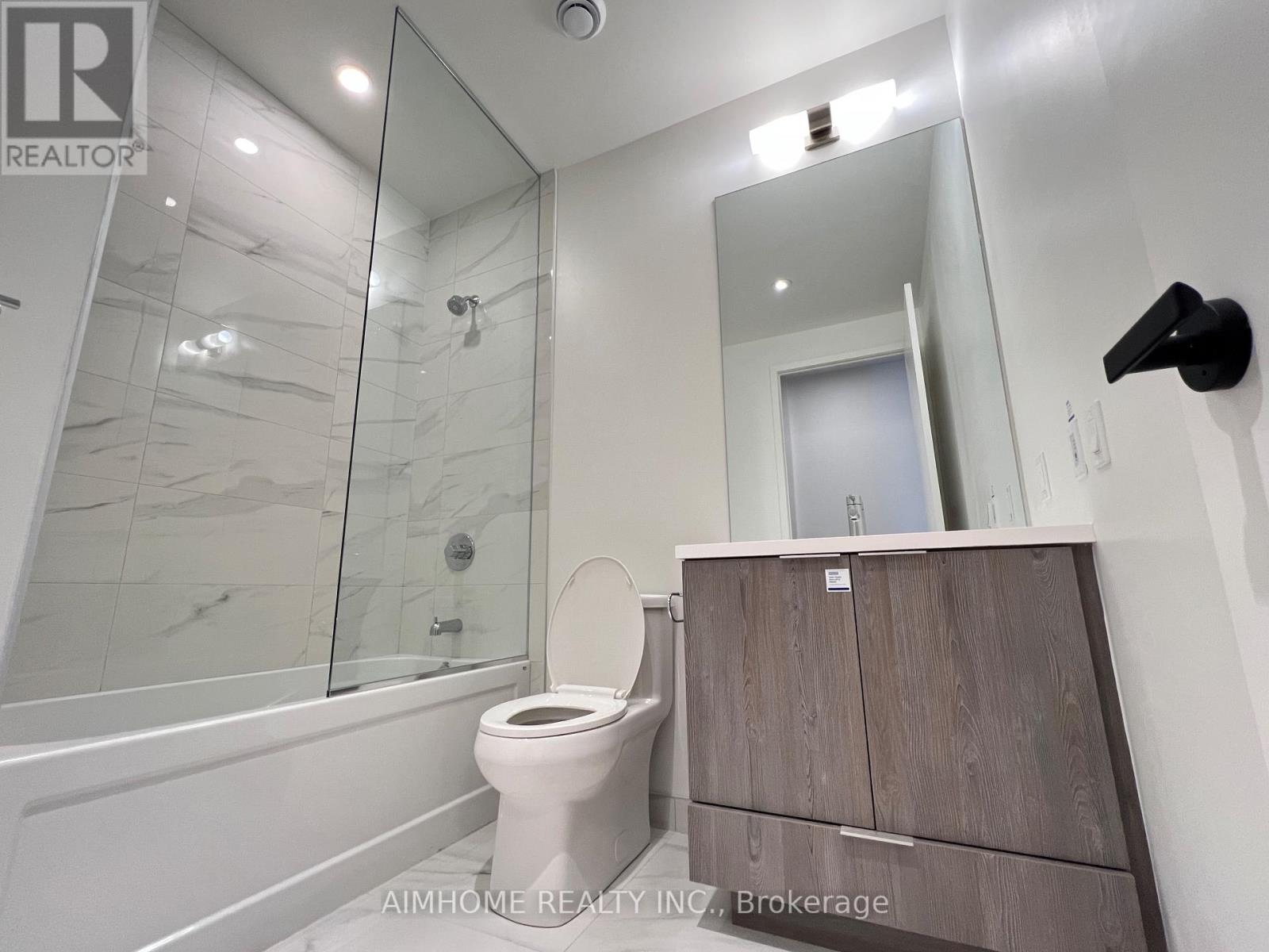 3612 - 8 Interchange Way, Vaughan, Ontario  L4K 5Z7 - Photo 22 - N12626716