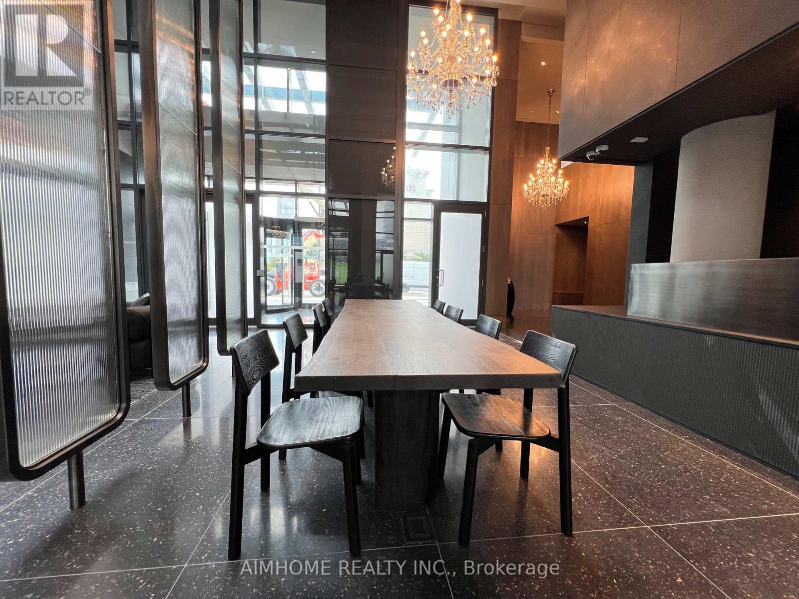 3612 - 8 Interchange Way, Vaughan, Ontario  L4K 5Z7 - Photo 4 - N12626716