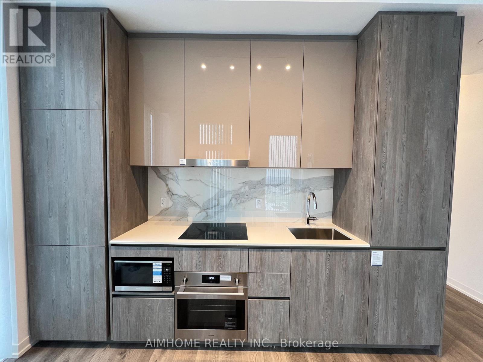 3612 - 8 Interchange Way, Vaughan, Ontario  L4K 5Z7 - Photo 9 - N12626716