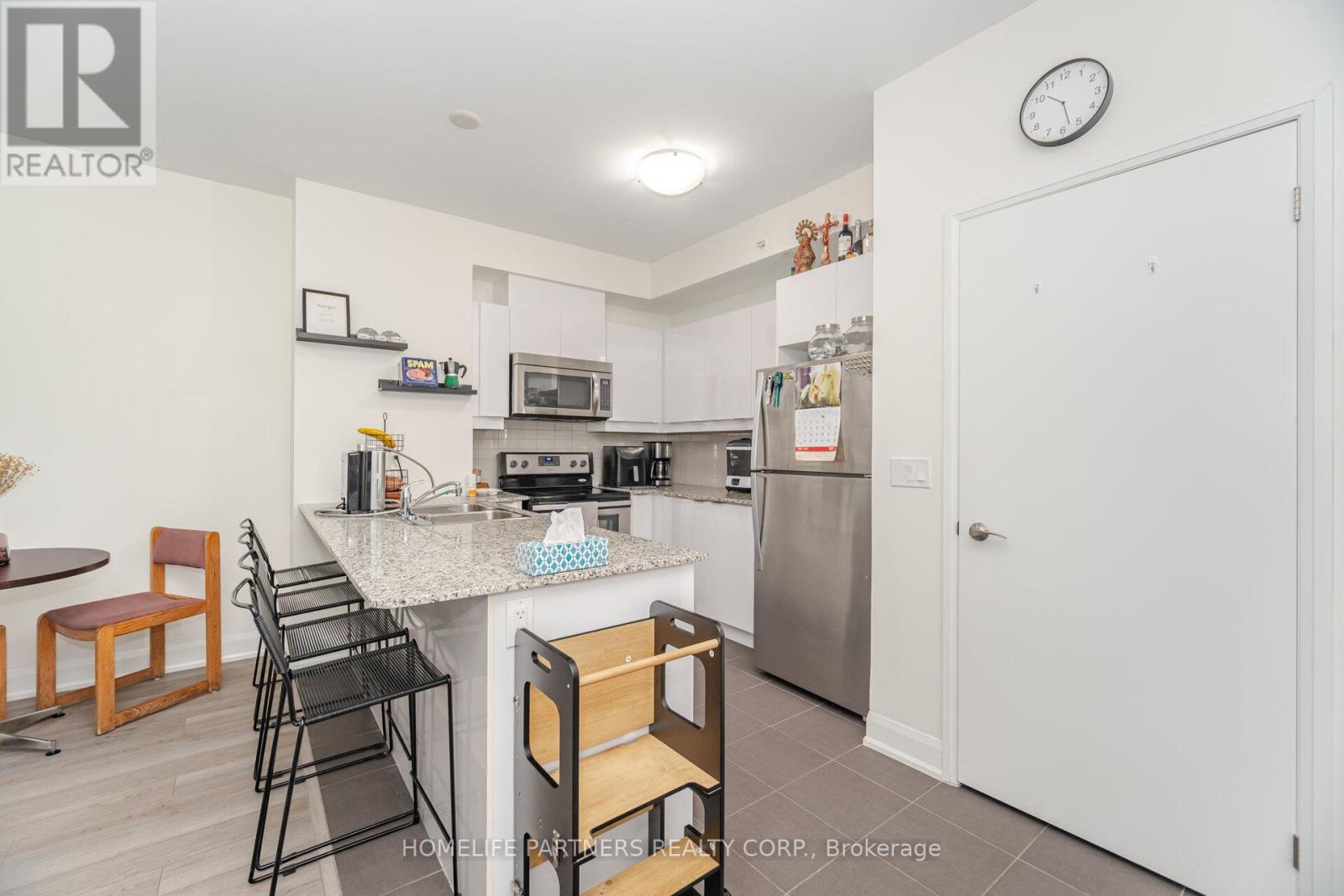 1006 - 2910 Highway 7 Road W, Vaughan, Ontario  L4K 0H8 - Photo 12 - N12626774