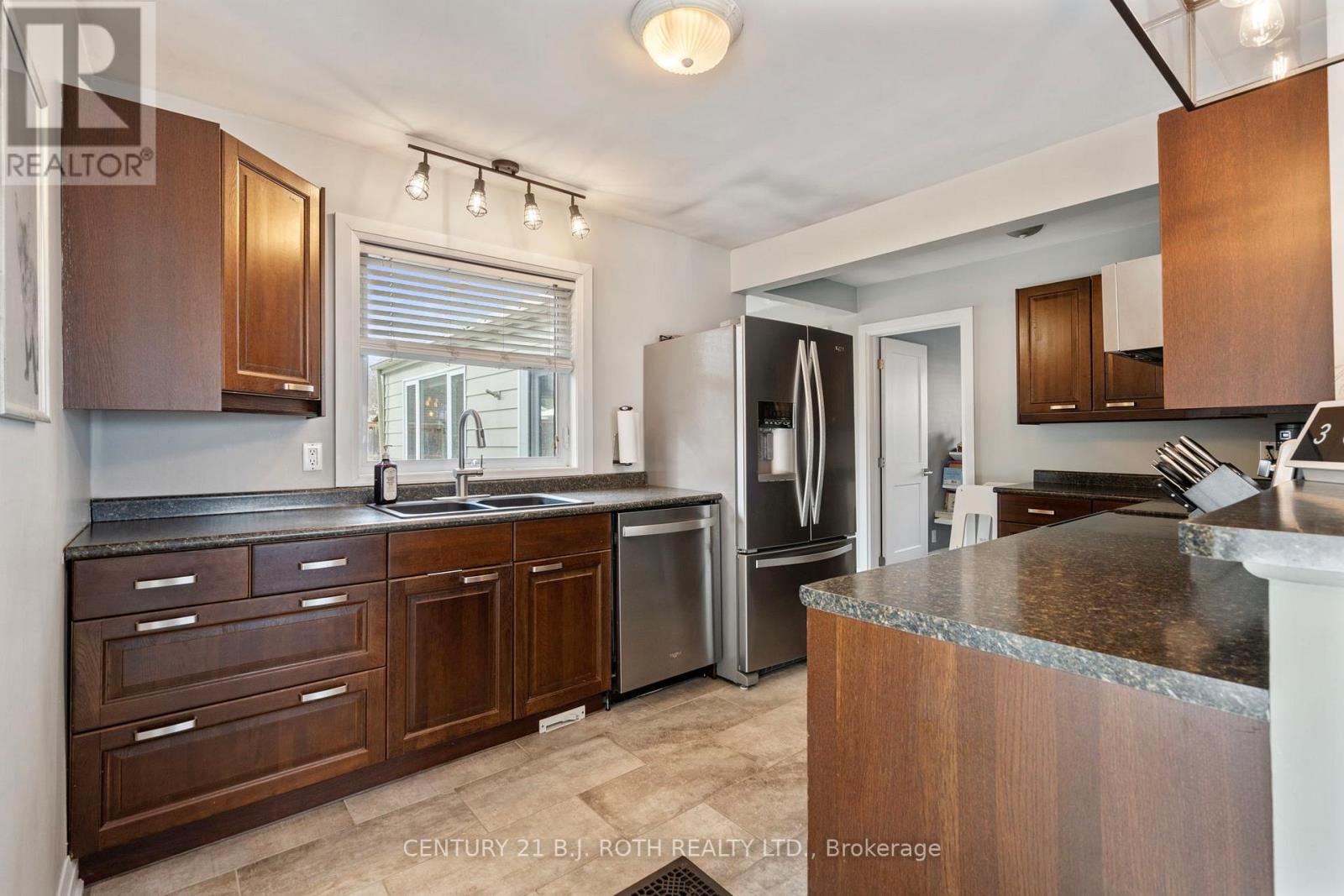 88 Puget Street, Barrie (Codrington), Ontario  L4M 4N4 - Photo 18 - S12626766