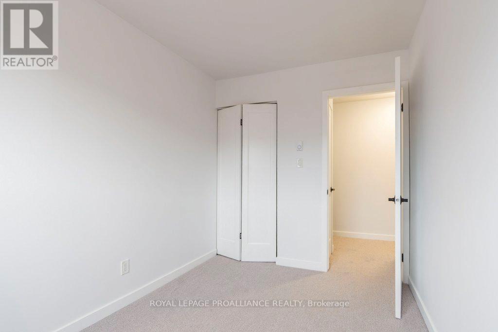 19 - 15 Tracey Park Drive, Belleville, Ontario  K8P 4R4 - Photo 13 - X12509280