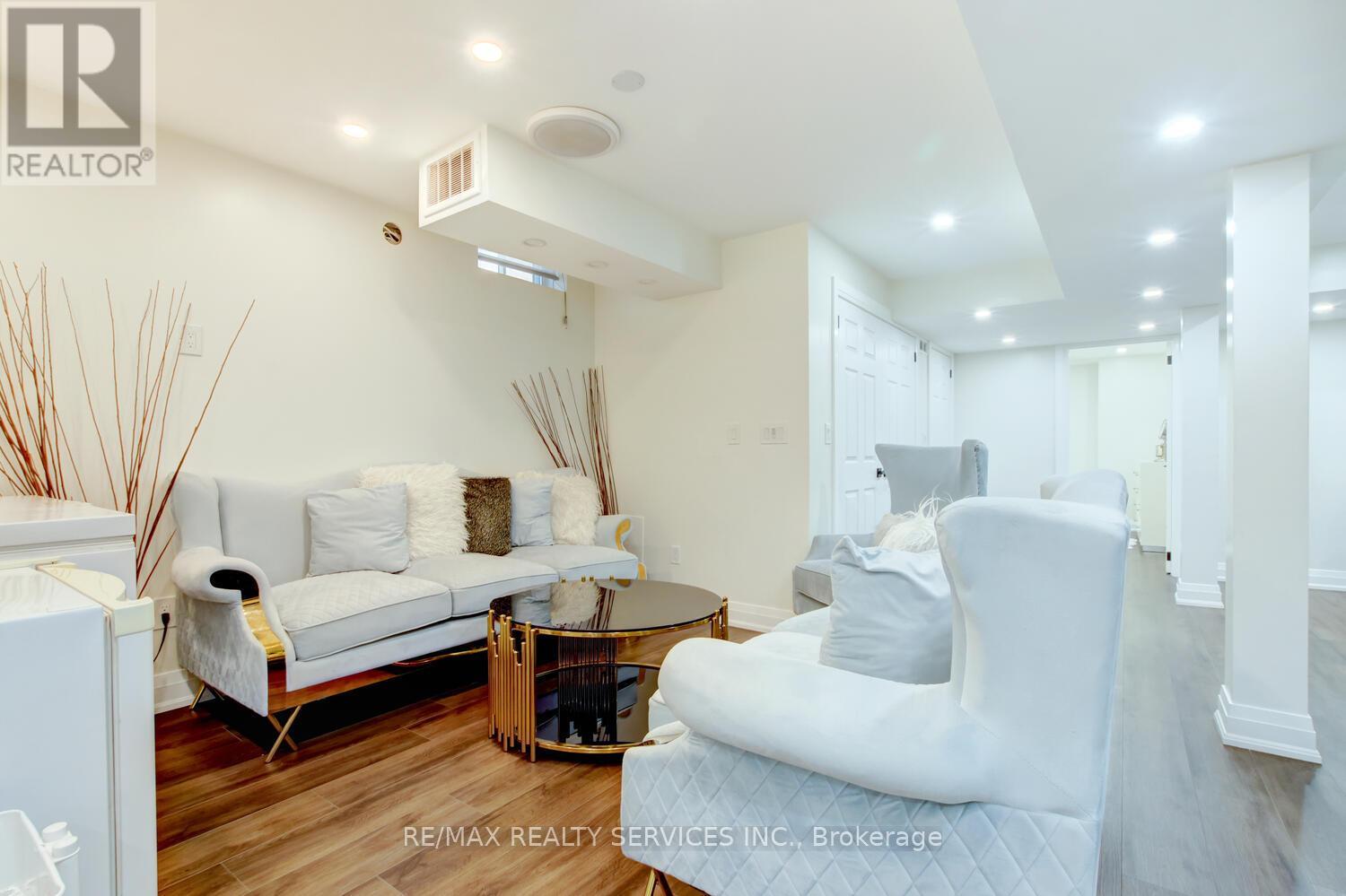 38 Cape Dorset Crescent, Brampton, Ontario  L6R 3L2 - Photo 31 - W12626742