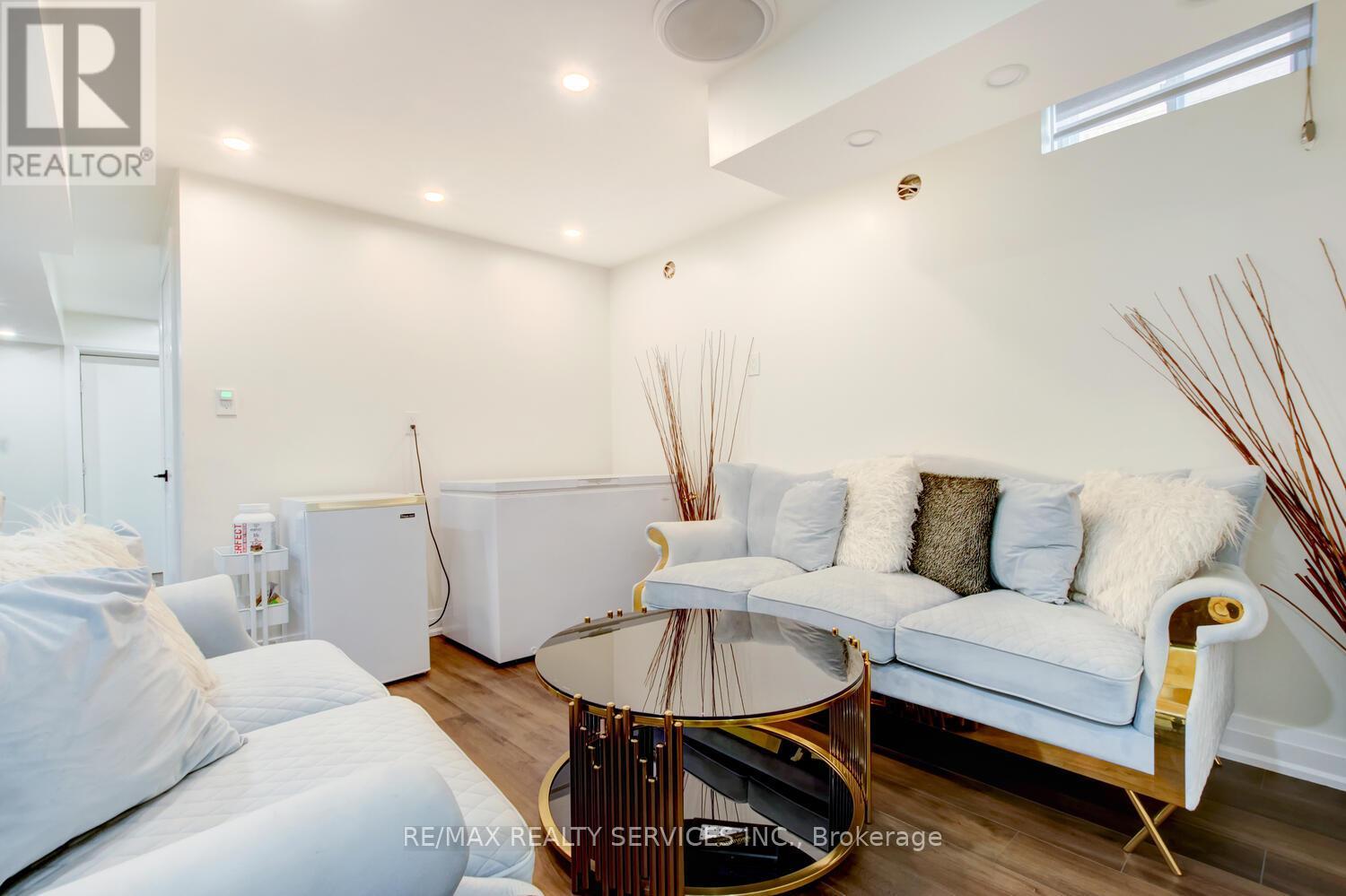 38 Cape Dorset Crescent, Brampton, Ontario  L6R 3L2 - Photo 32 - W12626742