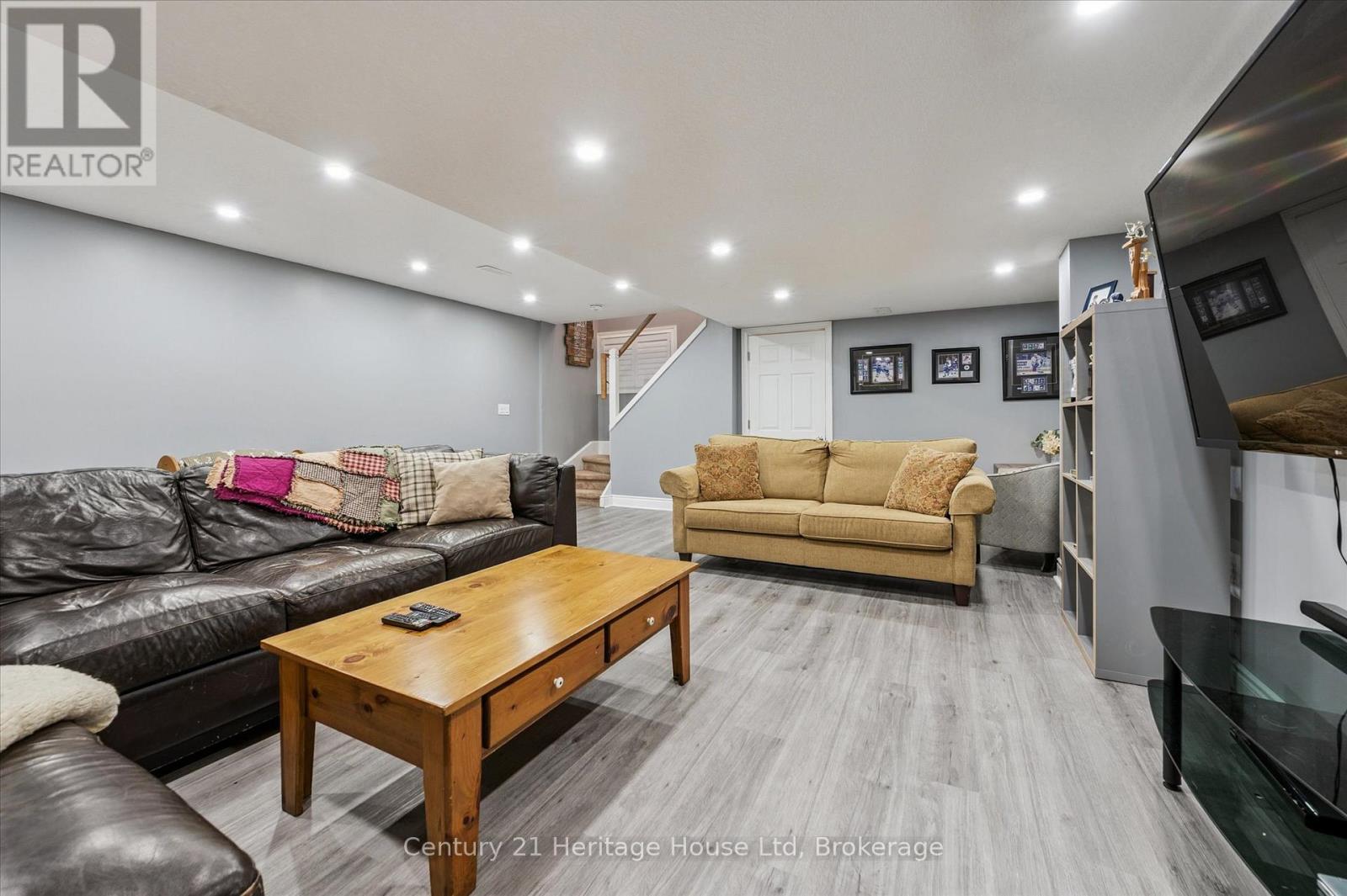 73 Courtney Street, Centre Wellington, Ontario  N1M 0E5 - Photo 36 - X12626860