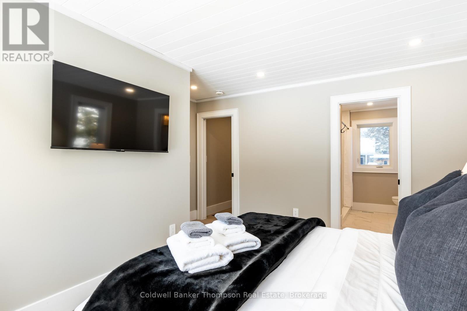 32 Church Street, Huntsville, Ontario P1H 1G8 - Photo 35 - X12626928