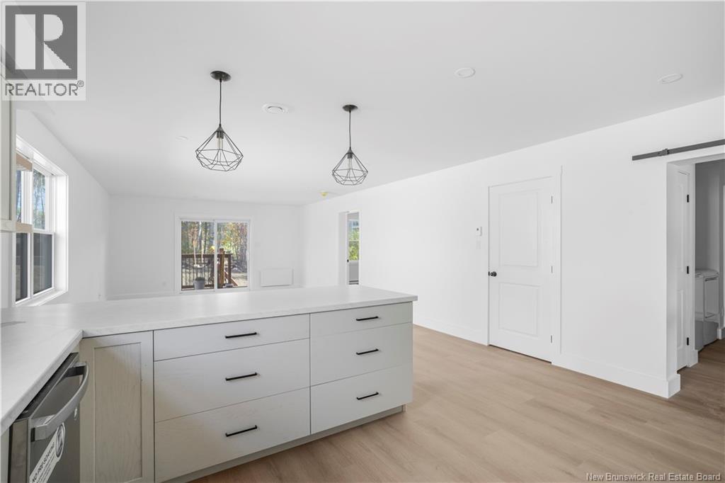 8 Terry Fox Drive, Oromocto, New Brunswick E2V 0P6 - Photo 6 - NB127683