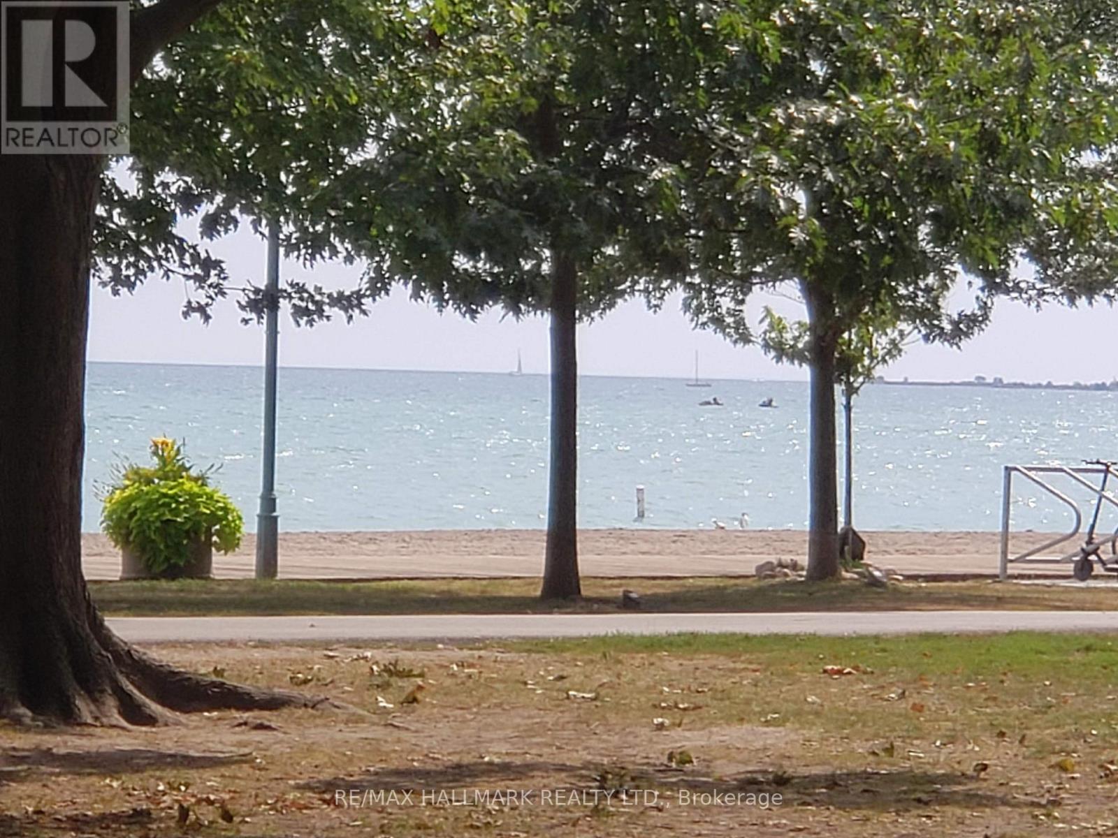 44 Scarboro Beach Main Boulevard, Toronto (The Beaches), Ontario  M4E 2X1 - Photo 7 - E12626710