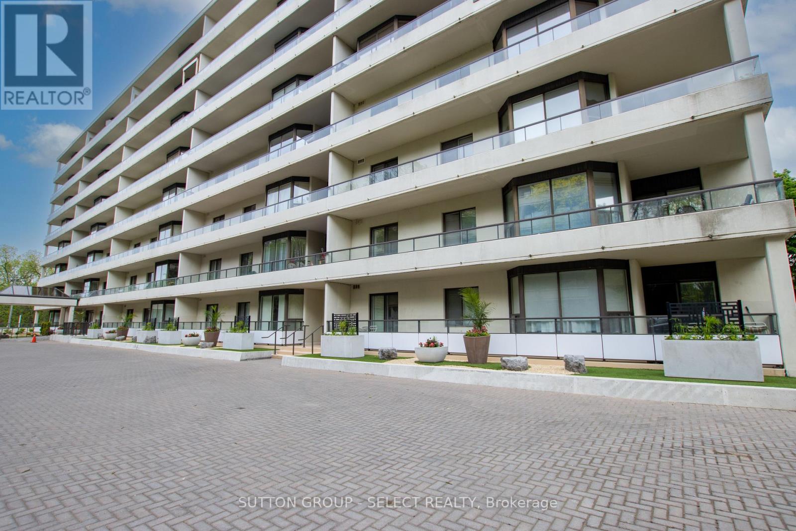 406 - 1180 Commissioners Rd W Road, London South, Ontario  N6K 4J2 - Photo 4 - X12626836