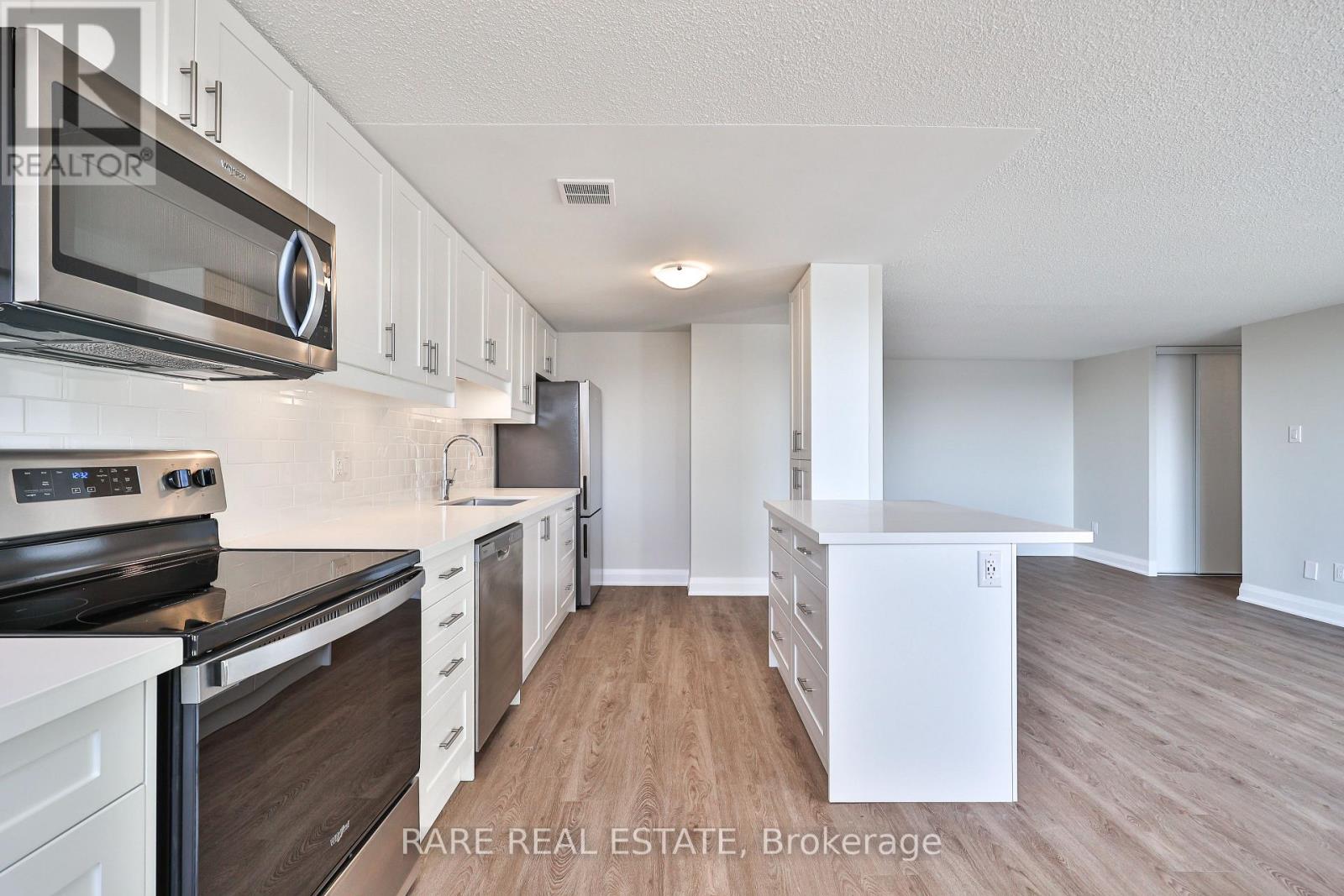 208 - 55 Woolley Street, Cambridge, Ontario  N1R 5J7 - Photo 12 - X12626756