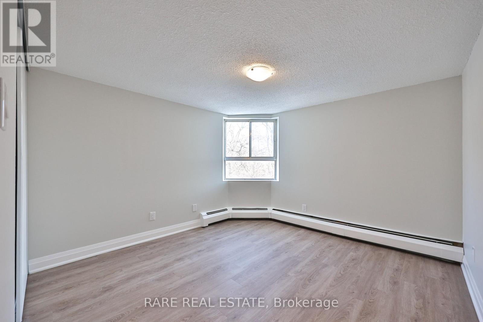 208 - 55 Woolley Street, Cambridge, Ontario  N1R 5J7 - Photo 17 - X12626756