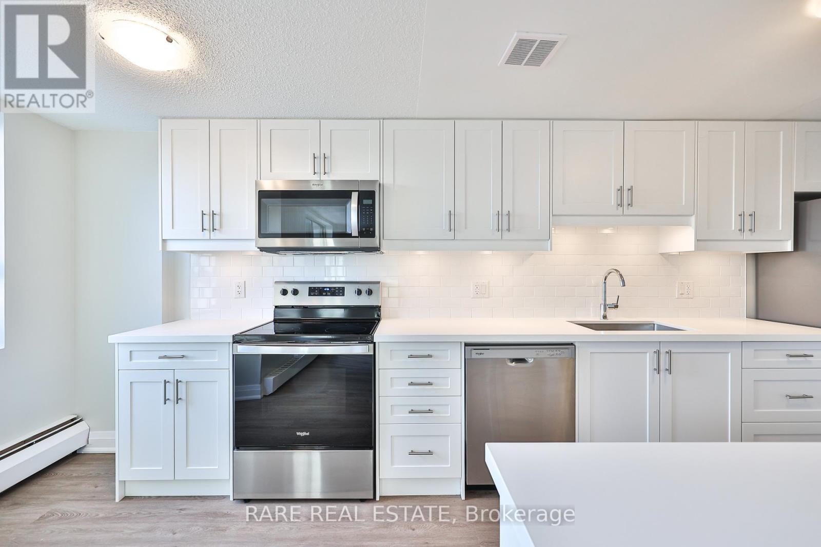 208 - 55 Woolley Street, Cambridge, Ontario  N1R 5J7 - Photo 8 - X12626756