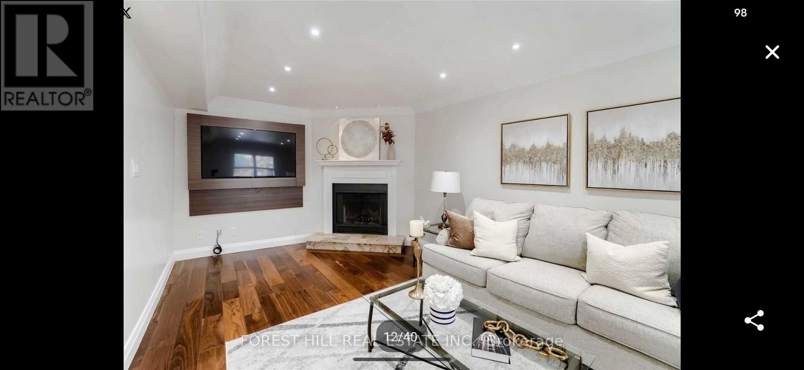 3280 Charlebrook Court, Mississauga, Ontario  L5L 5B3 - Photo 8 - W12617008