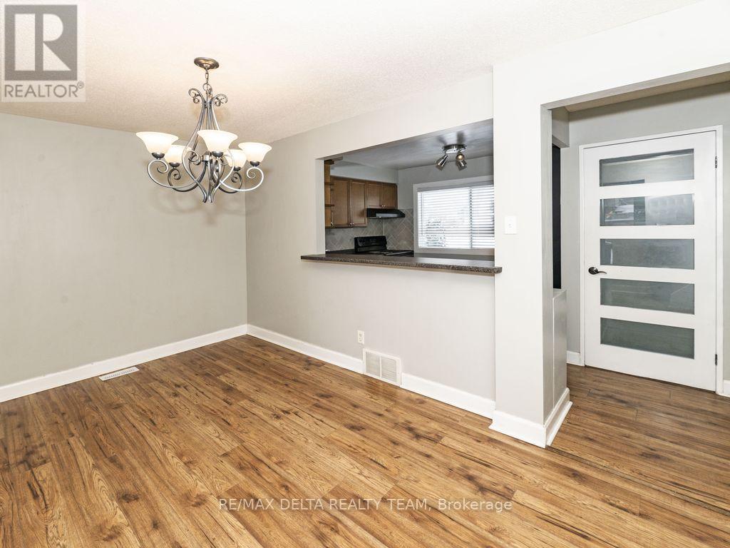 - - 3024 Fairlea Crescent, Ottawa, Ontario K1V 8T7 - Photo 11 - X12626834