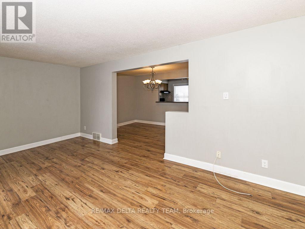 - - 3024 Fairlea Crescent, Ottawa, Ontario K1V 8T7 - Photo 16 - X12626834