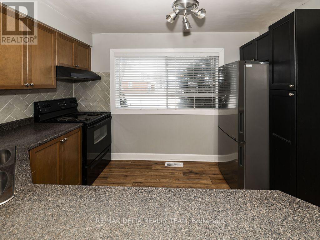 - - 3024 Fairlea Crescent, Ottawa, Ontario K1V 8T7 - Photo 9 - X12626834