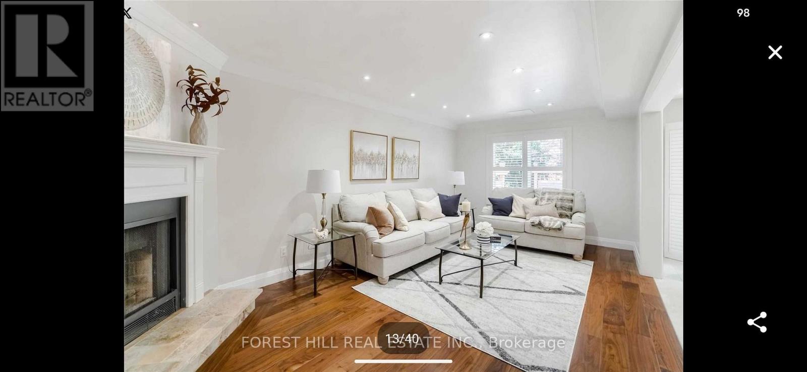 3280 Charlebrook Court, Mississauga, Ontario  L5L 5B3 - Photo 9 - W12617008