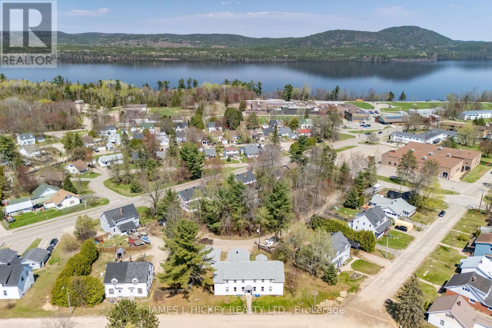 14 Huron Street, Deep River, Ontario  K0J 1P0 - Photo 10 - X12626844