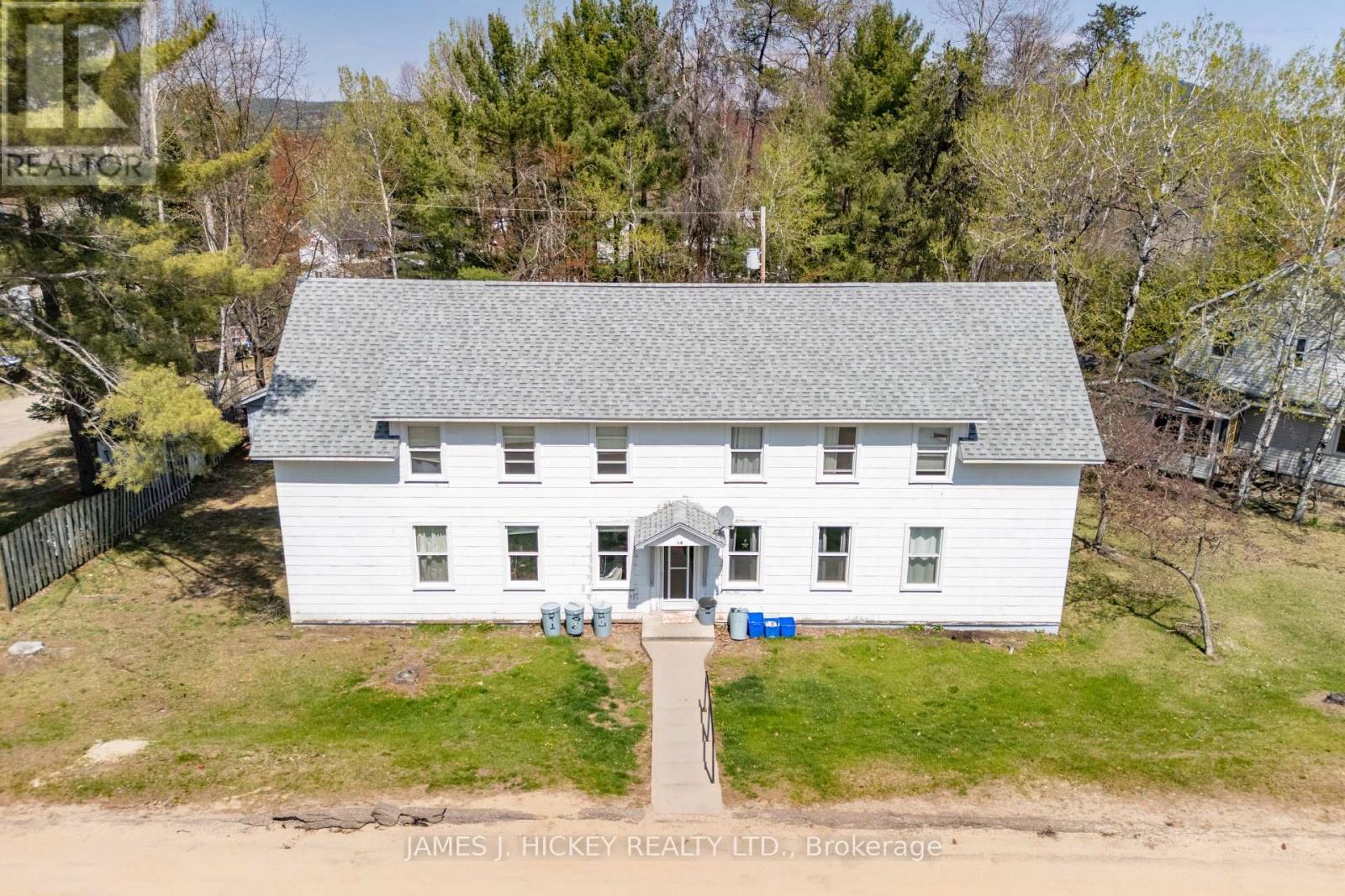 14 Huron Street, Deep River, Ontario  K0J 1P0 - Photo 2 - X12626844