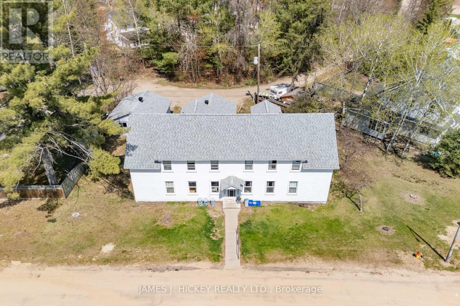 14 Huron Street, Deep River, Ontario  K0J 1P0 - Photo 3 - X12626844