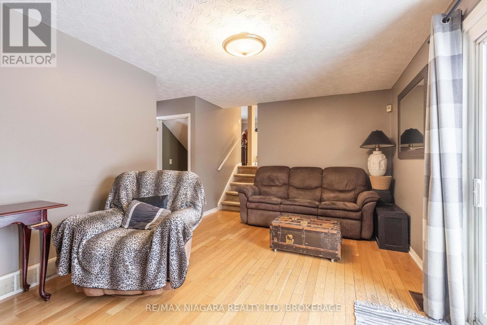 6871 Corwin Crescent, Niagara Falls (Dorchester), Ontario  L2G 2M9 - Photo 11 - X12626828