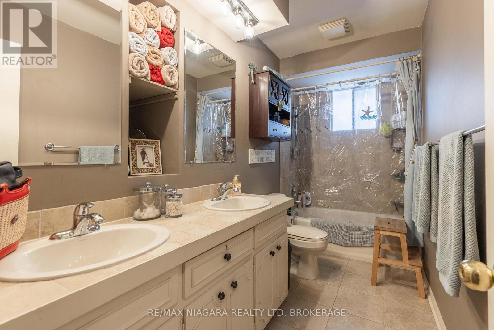 6871 Corwin Crescent, Niagara Falls (Dorchester), Ontario  L2G 2M9 - Photo 16 - X12626828